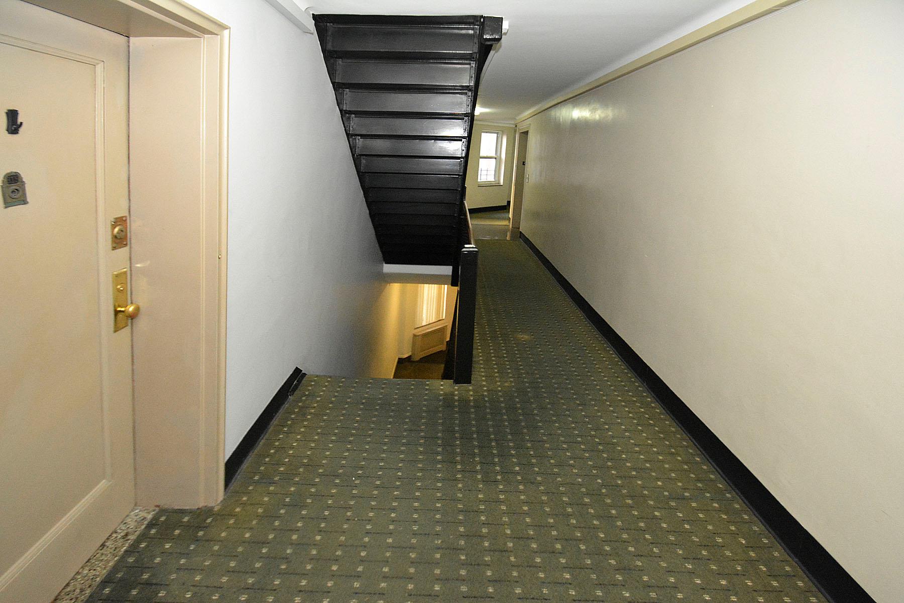 67-12 Yellowstone Blvd # B11, Forest Hills, NY 11375