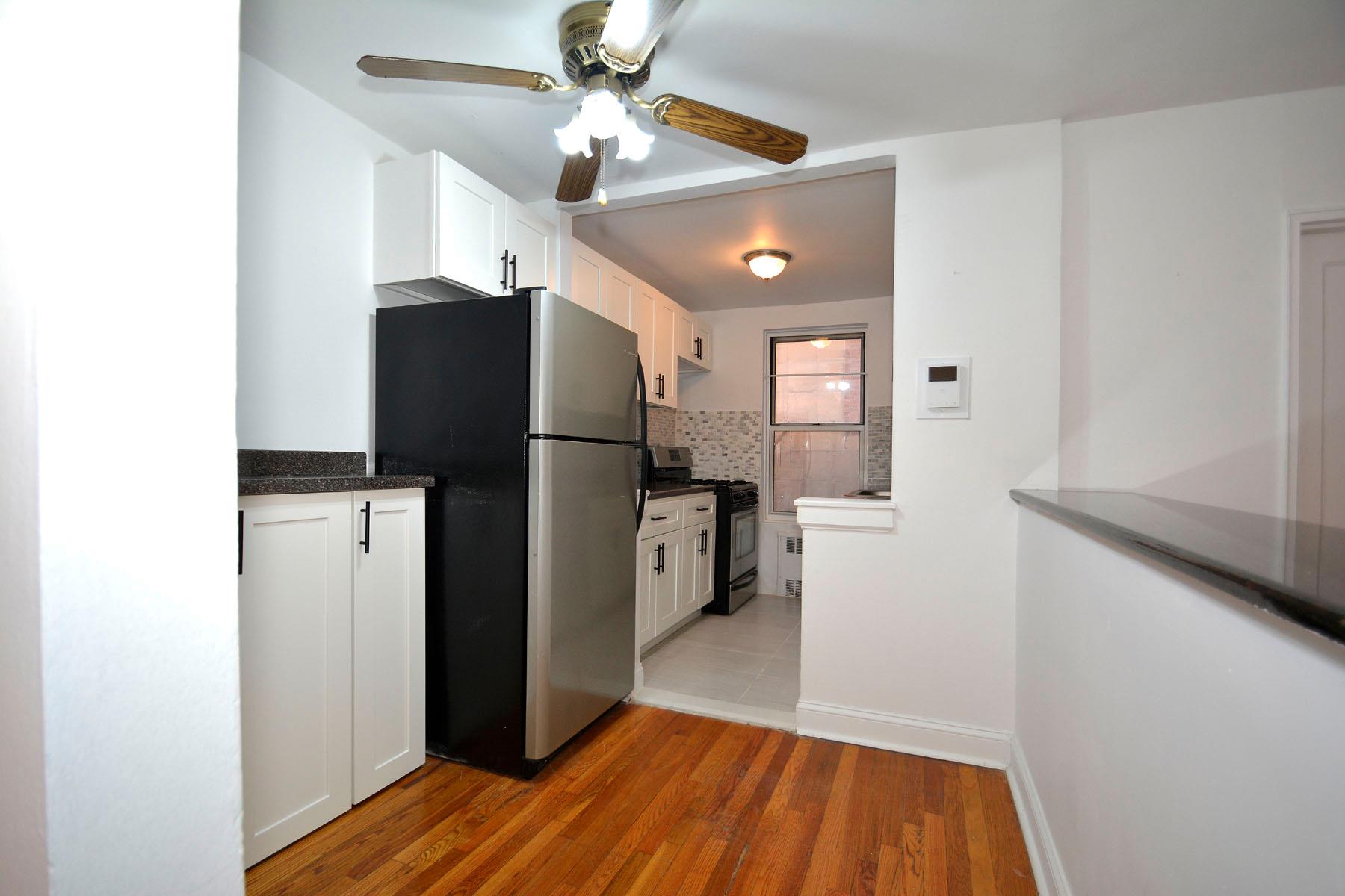 67-12 Yellowstone Blvd # B11, Forest Hills, NY 11375