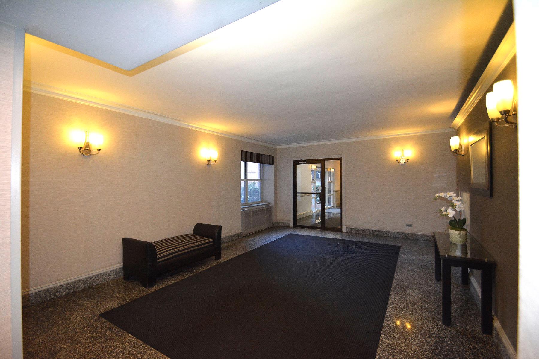 67-12 Yellowstone Blvd # B11, Forest Hills, NY 11375