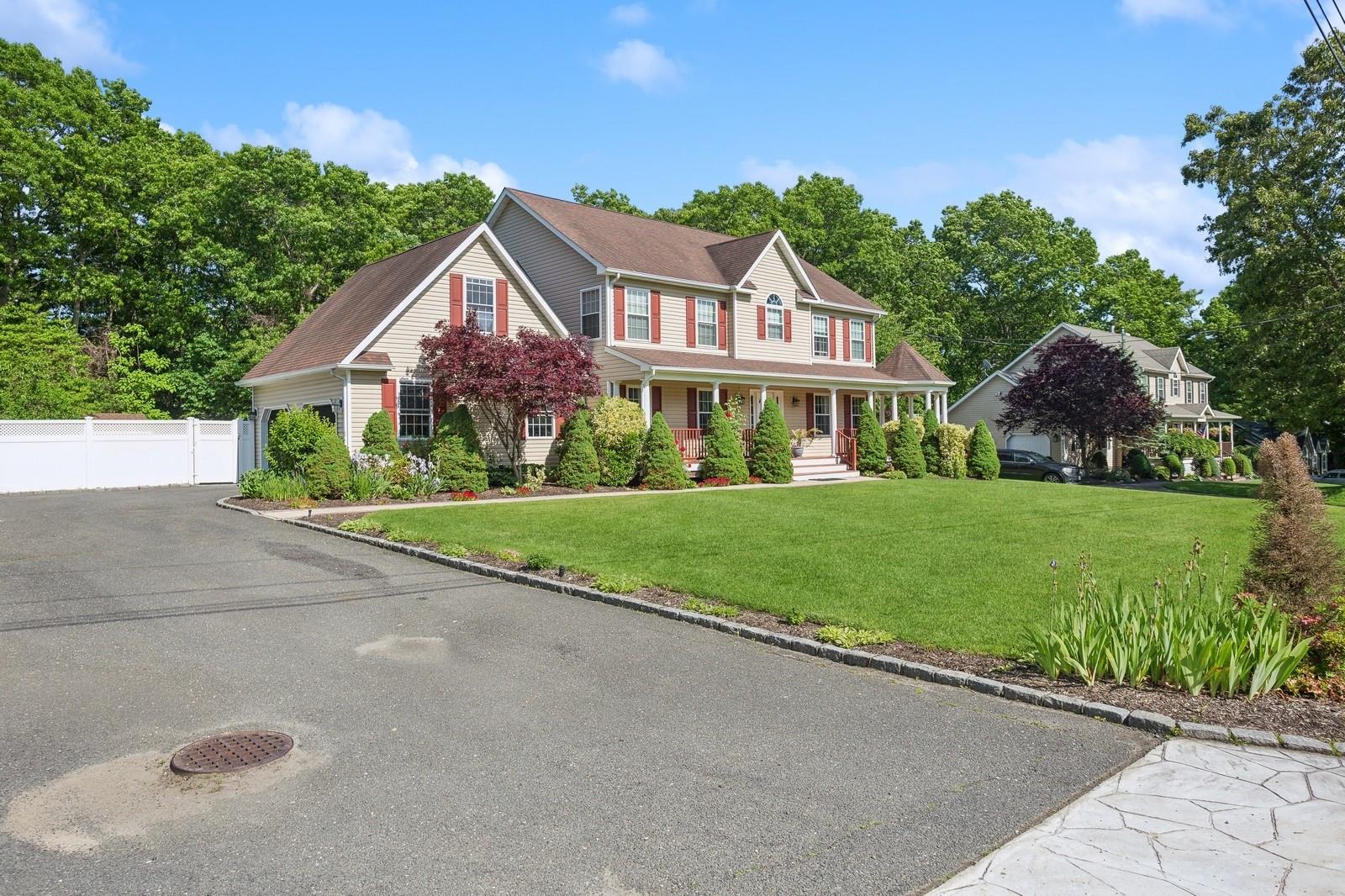 55 Jackson Avenue, Sound Beach, NY 11789