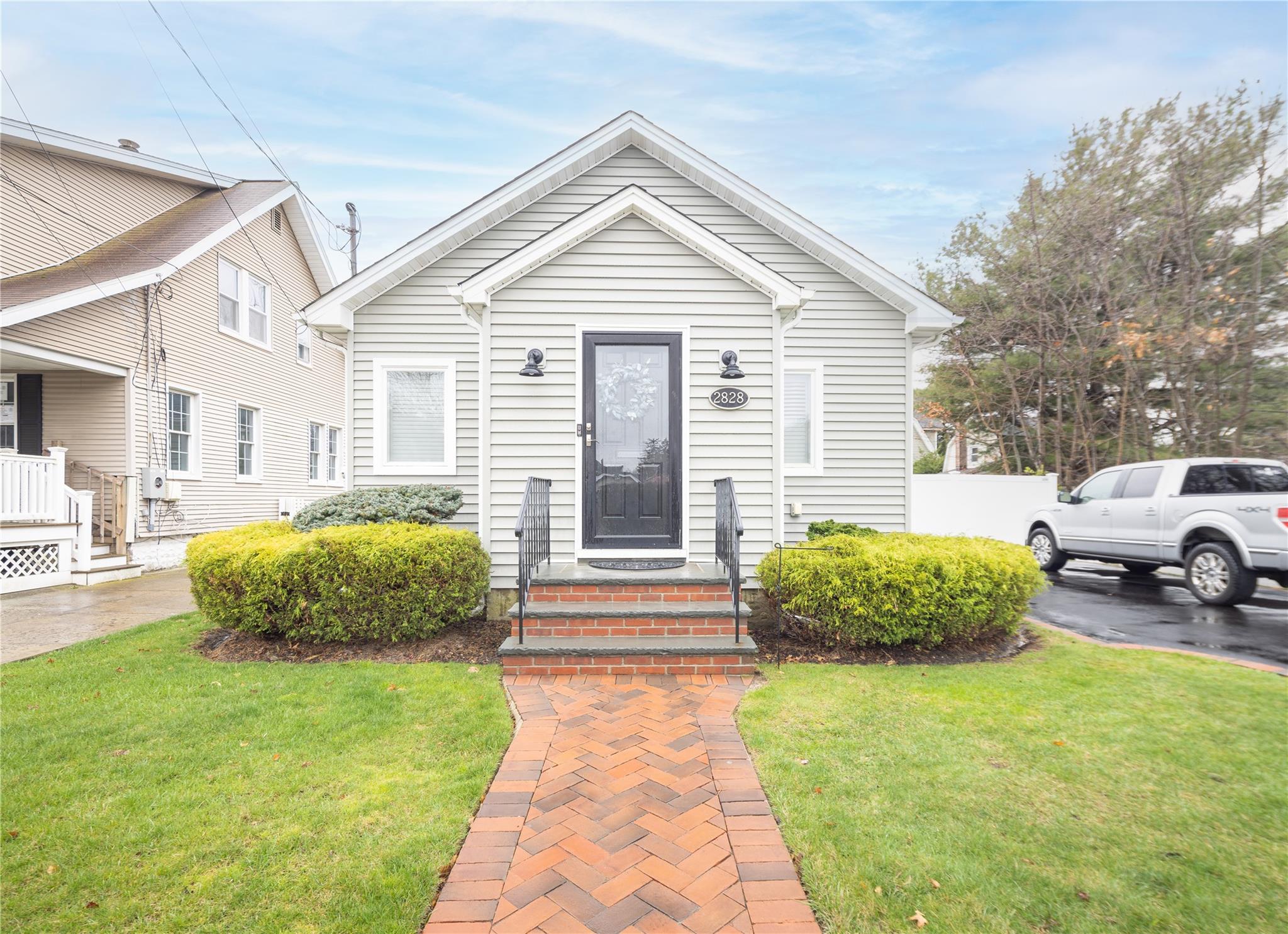 2828 Woods Avenue, Oceanside, NY 11572