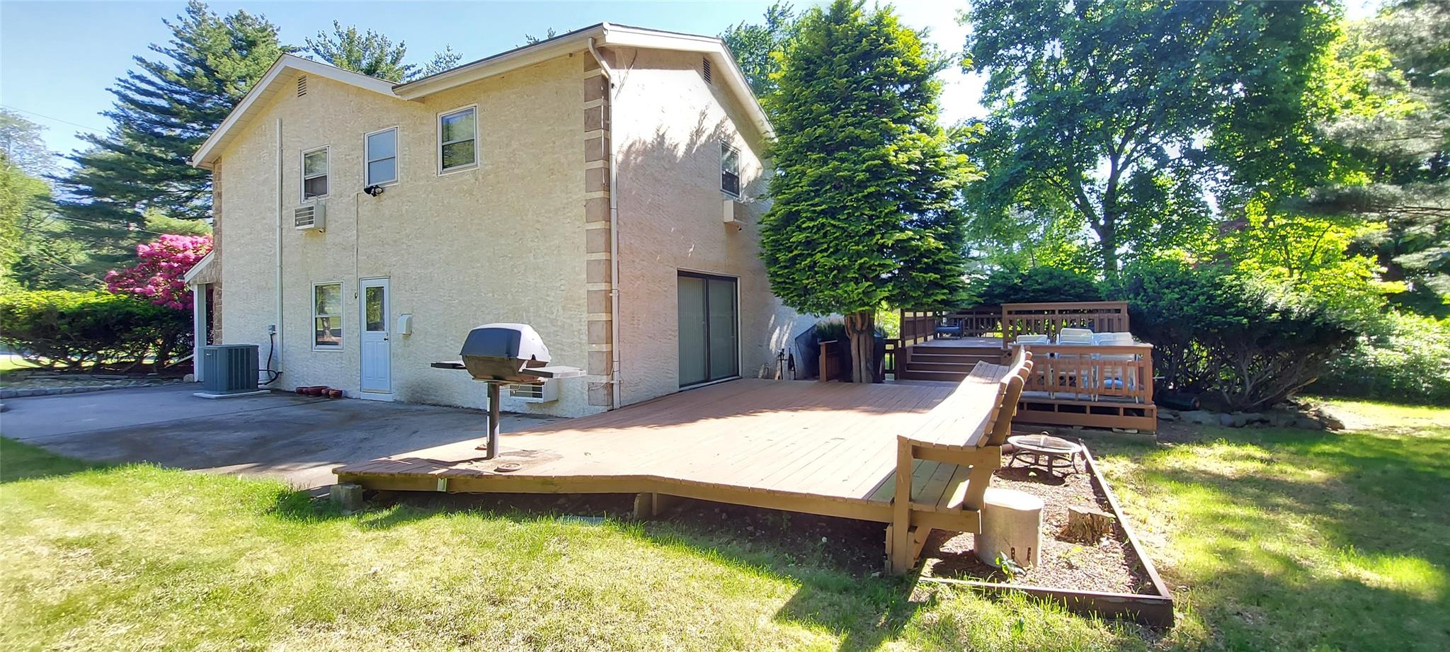 2 N Eckerson Lane, Spring Valley, NY 10977