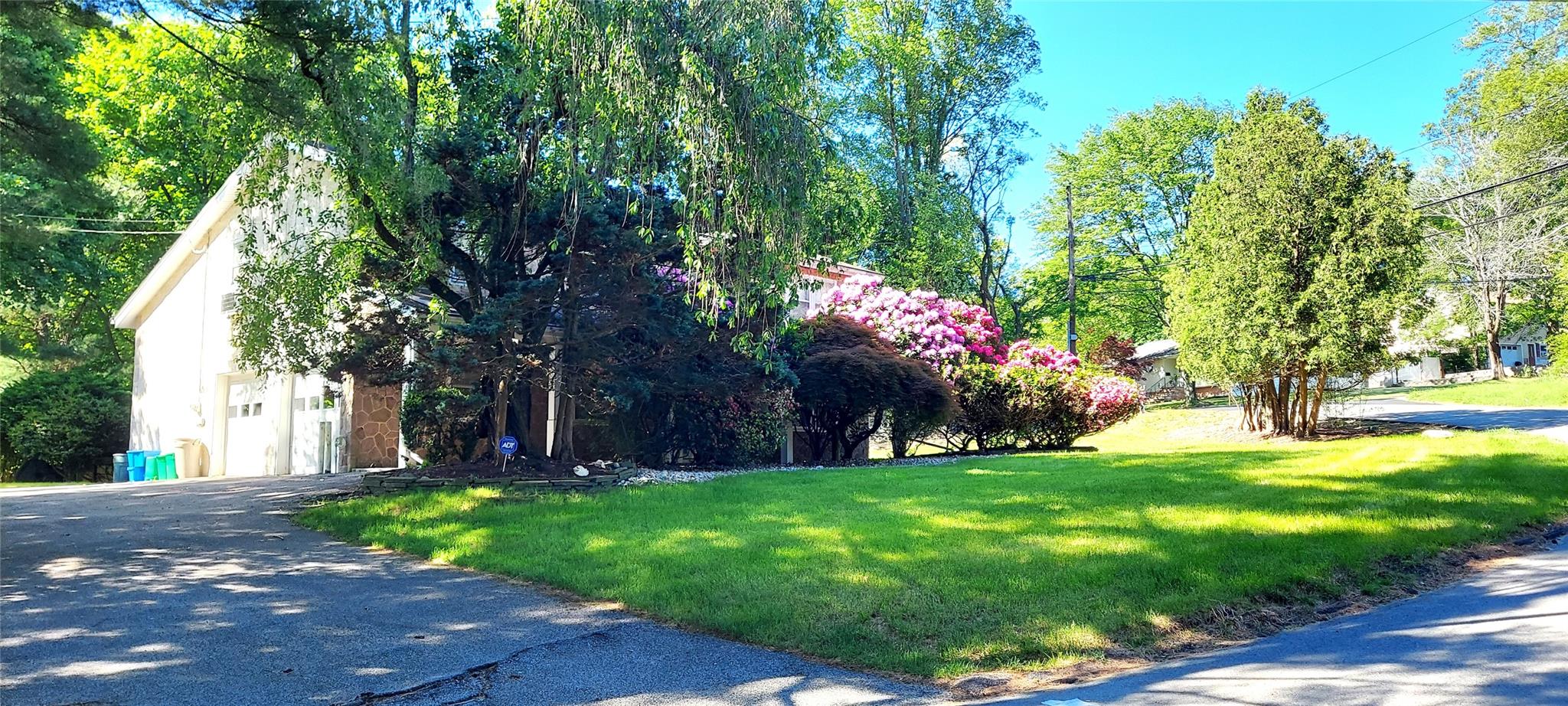 2 N Eckerson Lane, Spring Valley, NY 10977