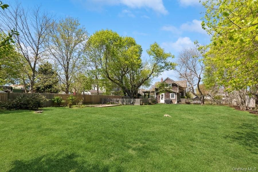 3320 Oregon Road, Mattituck, NY 11952