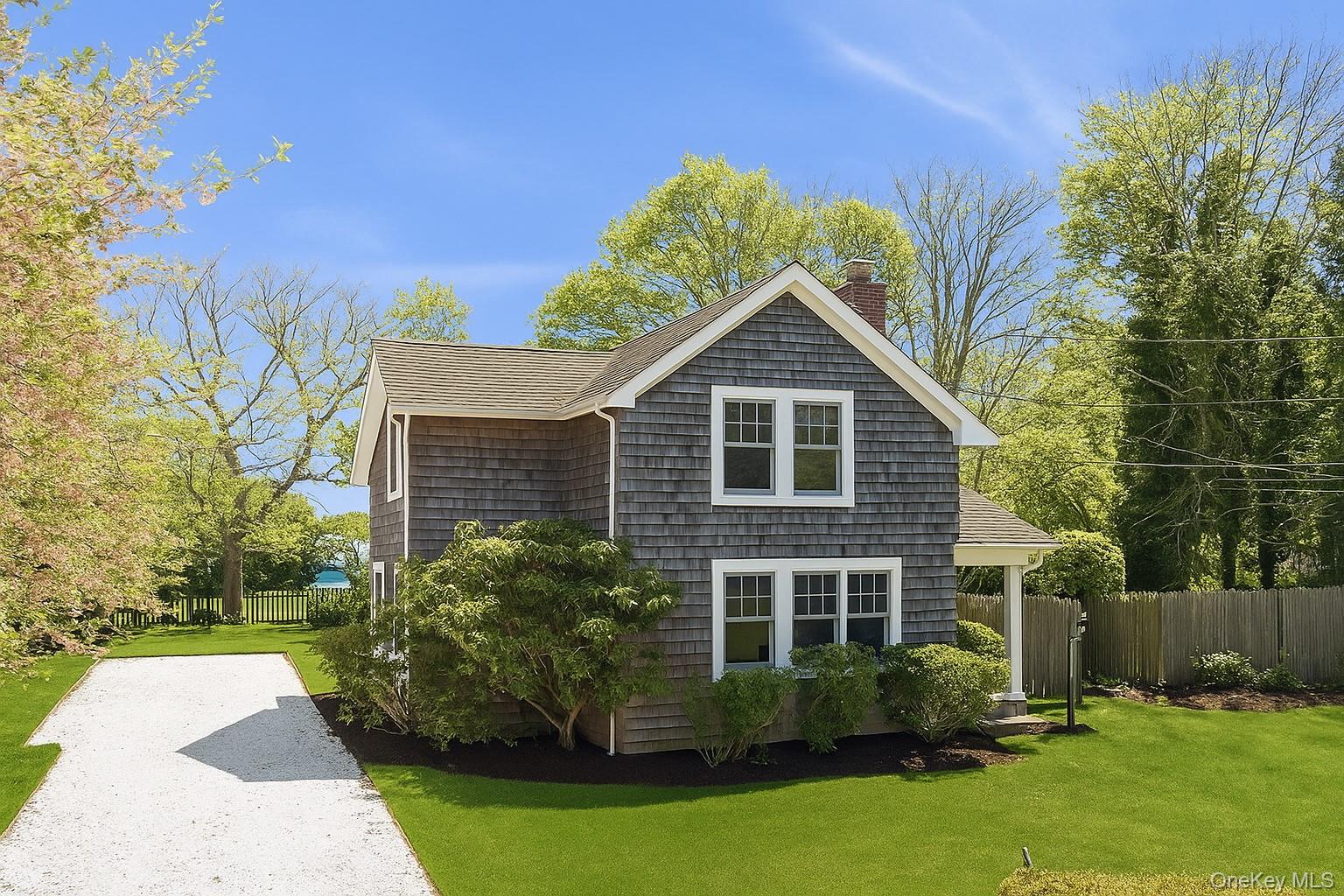 3320 Oregon Road, Mattituck, NY 11952