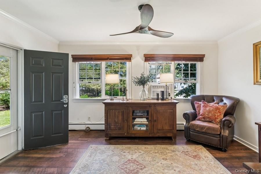 3320 Oregon Road, Mattituck, NY 11952