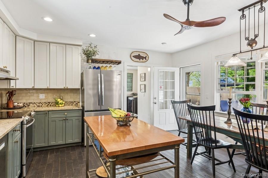 3320 Oregon Road, Mattituck, NY 11952