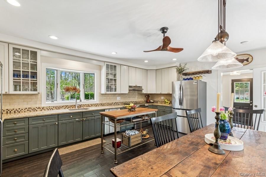 3320 Oregon Road, Mattituck, NY 11952