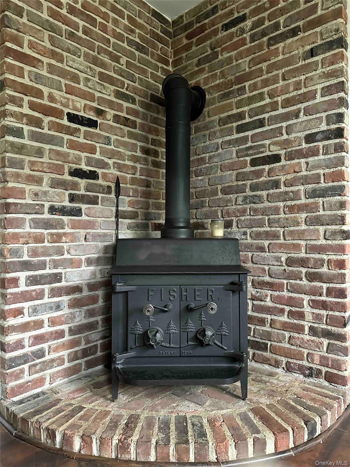 3320 Oregon Road, Mattituck, NY 11952