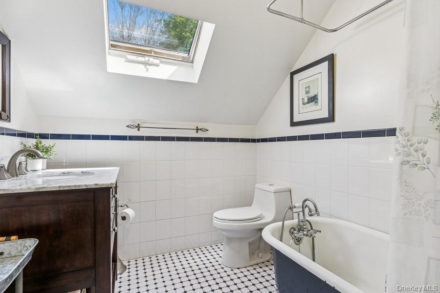 3320 Oregon Road, Mattituck, NY 11952