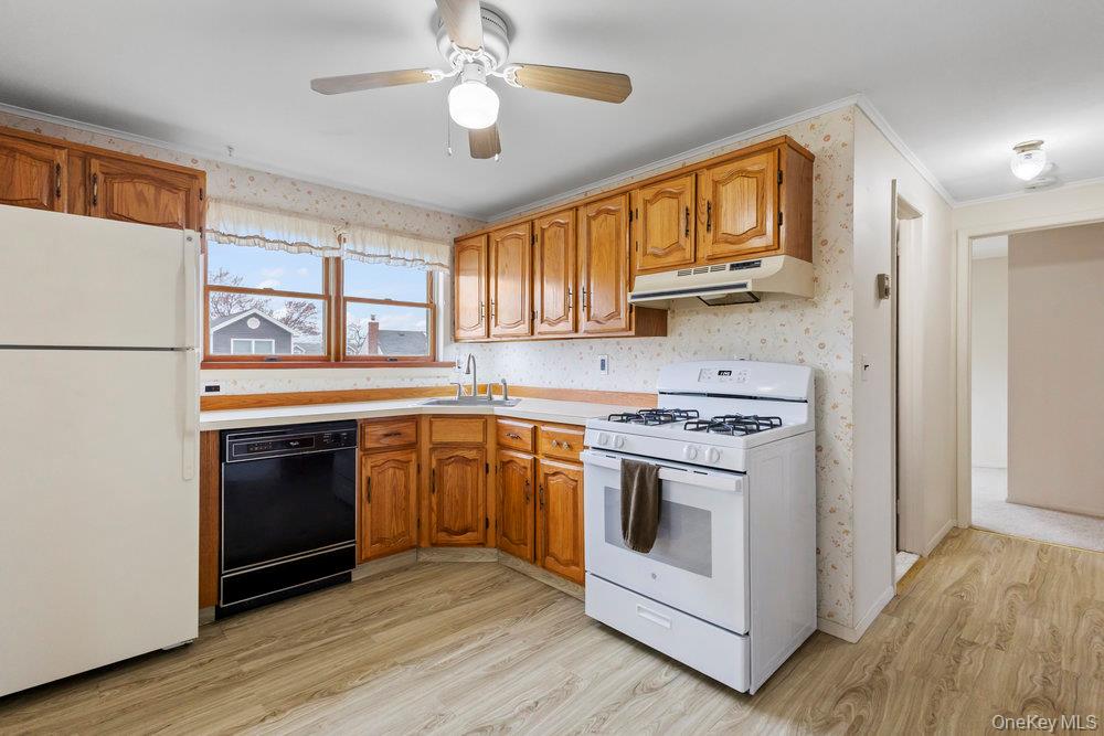 345 N Wisconsin Avenue, Massapequa, NY 11758