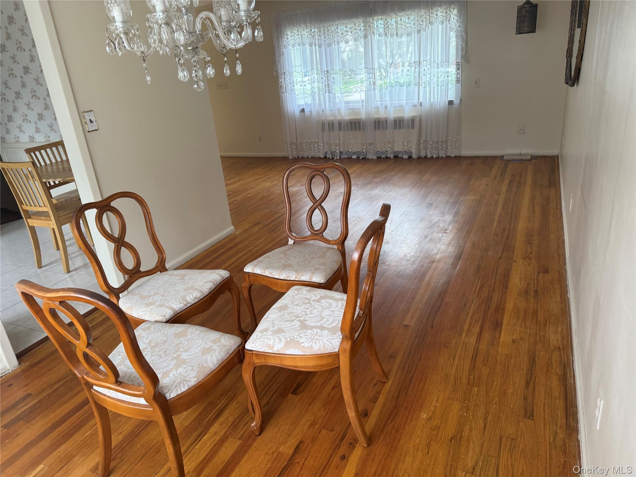 345 N Wisconsin Avenue, Massapequa, NY 11758