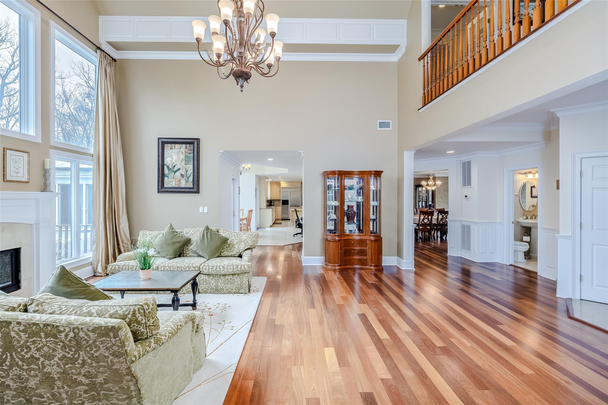 1 Uva Way, Port Jefferson, NY 11777