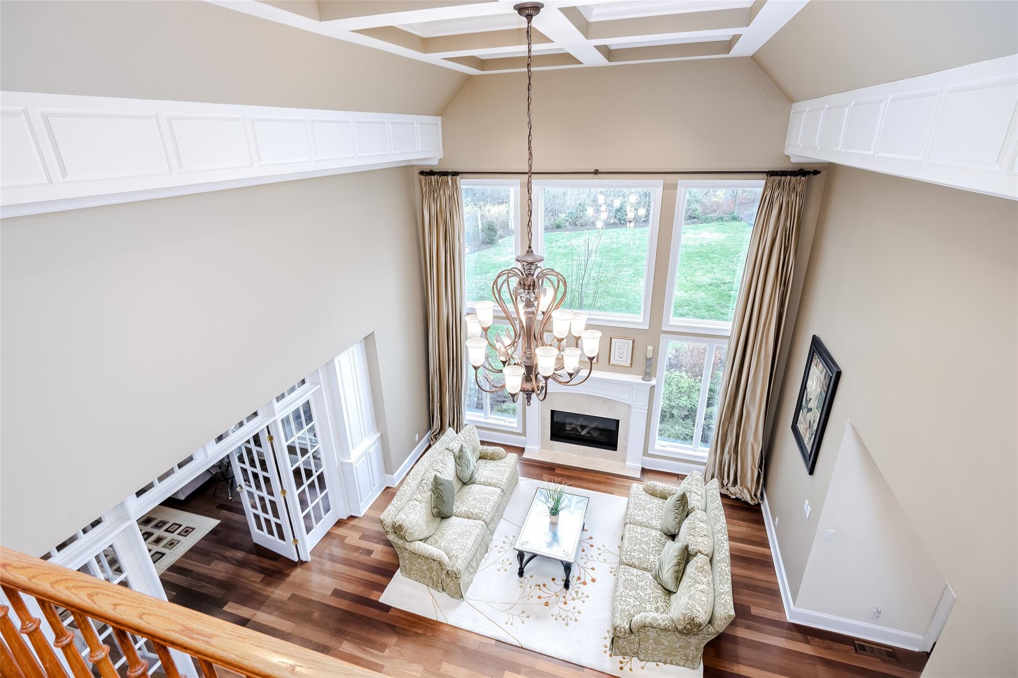 1 Uva Way, Port Jefferson, NY 11777