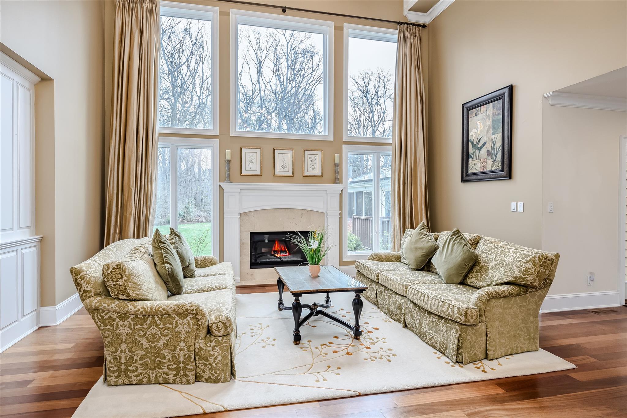 1 Uva Way, Port Jefferson, NY 11777