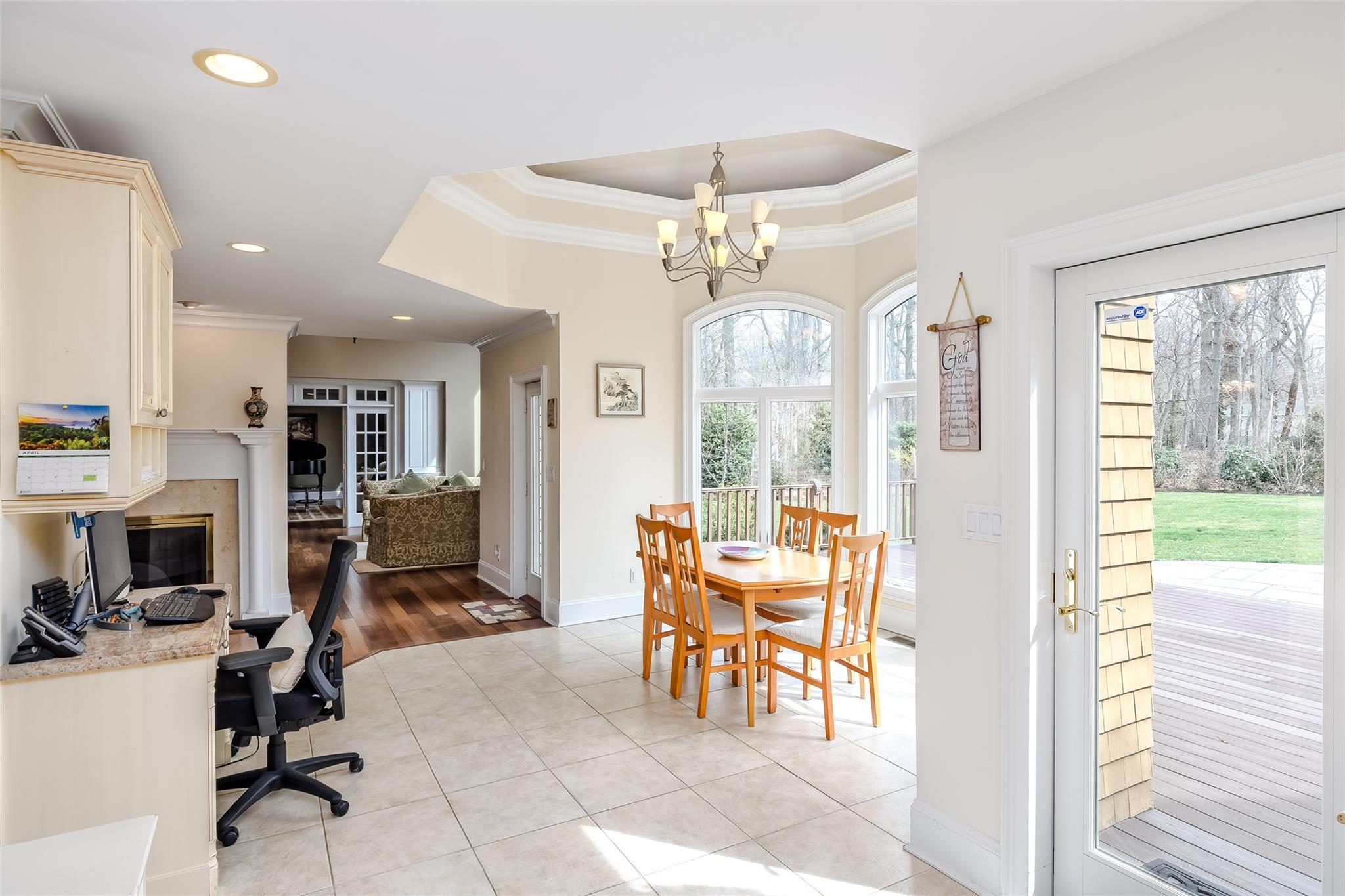 1 Uva Way, Port Jefferson, NY 11777