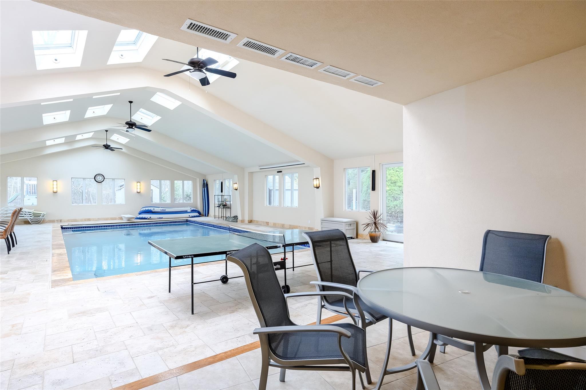 1 Uva Way, Port Jefferson, NY 11777