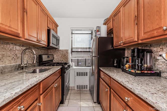 2 Fisher DR # 418, Mount Vernon, NY 10552