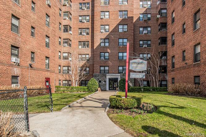 2 Fisher DR # 418, Mount Vernon, NY 10552