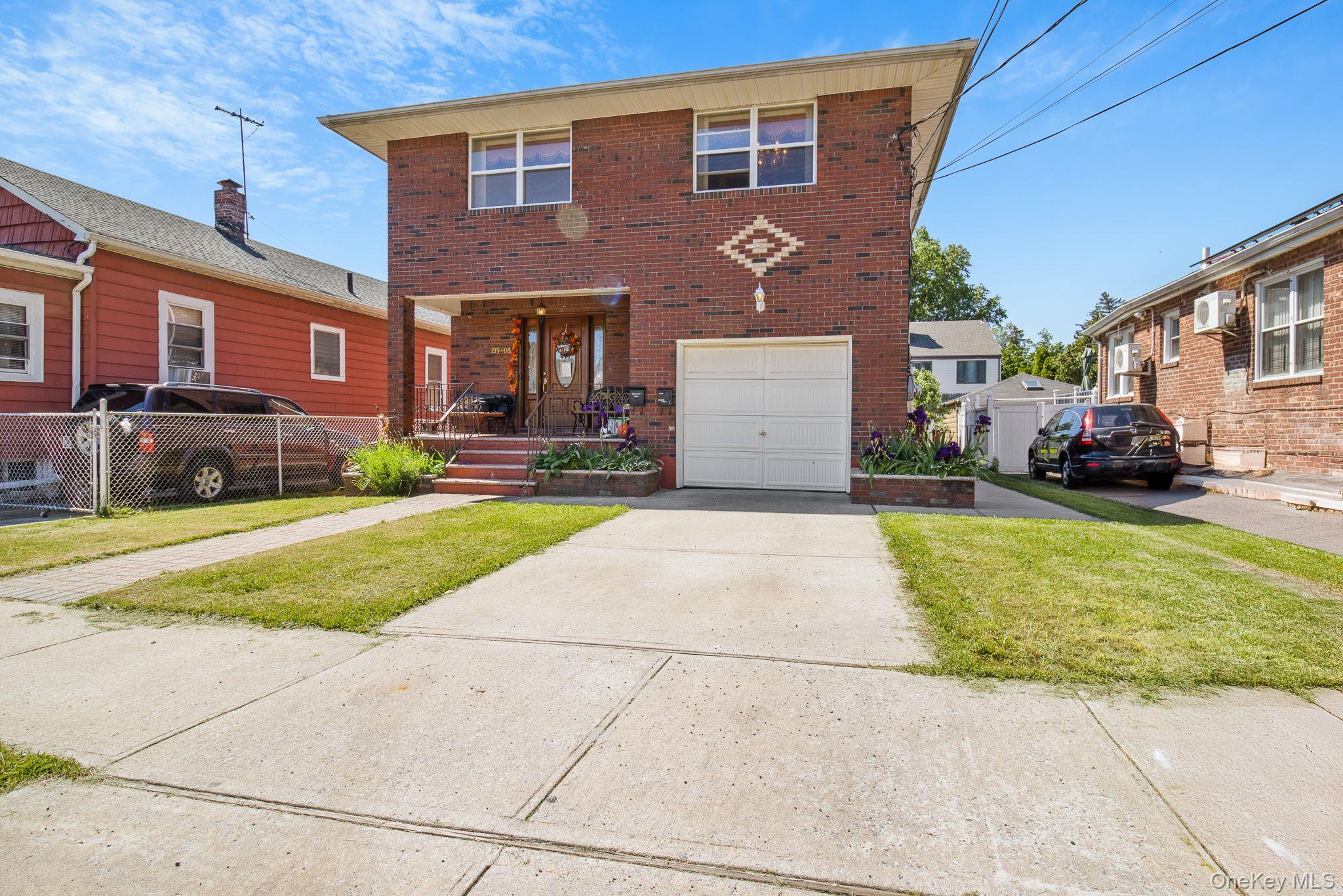 13506 62nd Road Road, Flushing, NY 11367