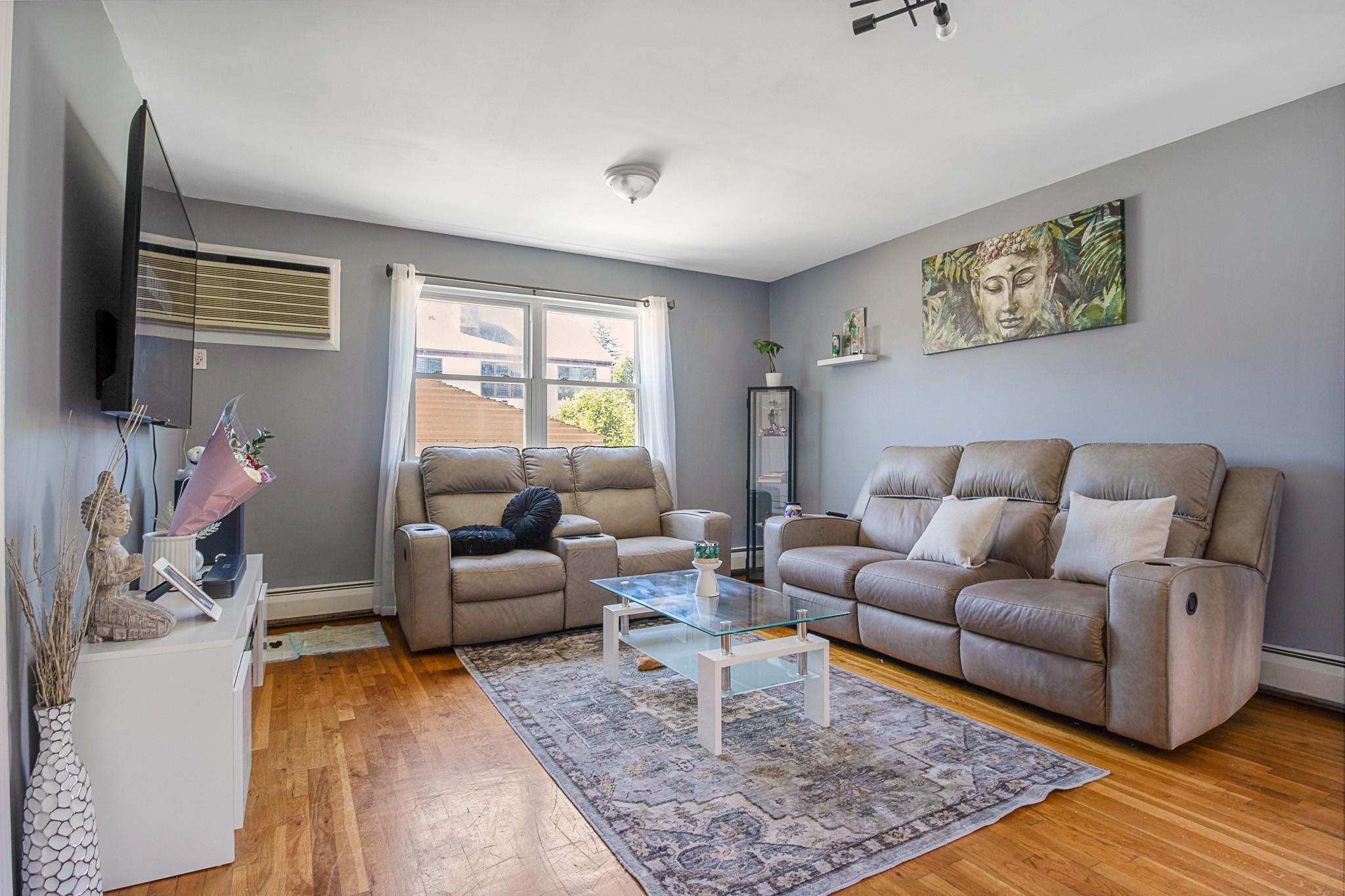 13506 62nd Road Road, Flushing, NY 11367