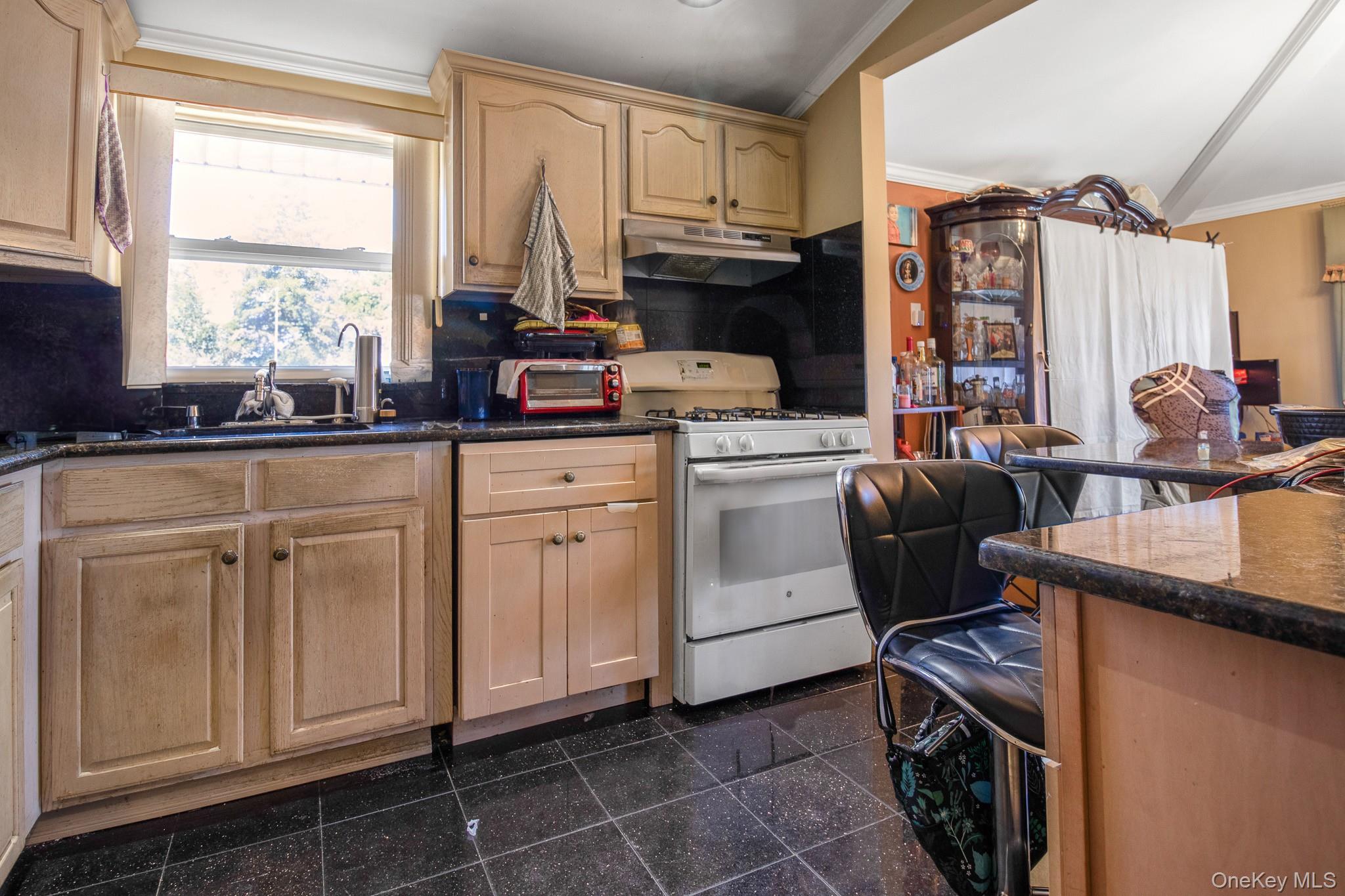 13506 62nd Road Road, Flushing, NY 11367