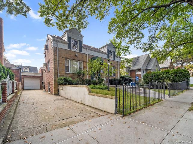 1214 Pelham Parkway S, Bronx, NY 10461
