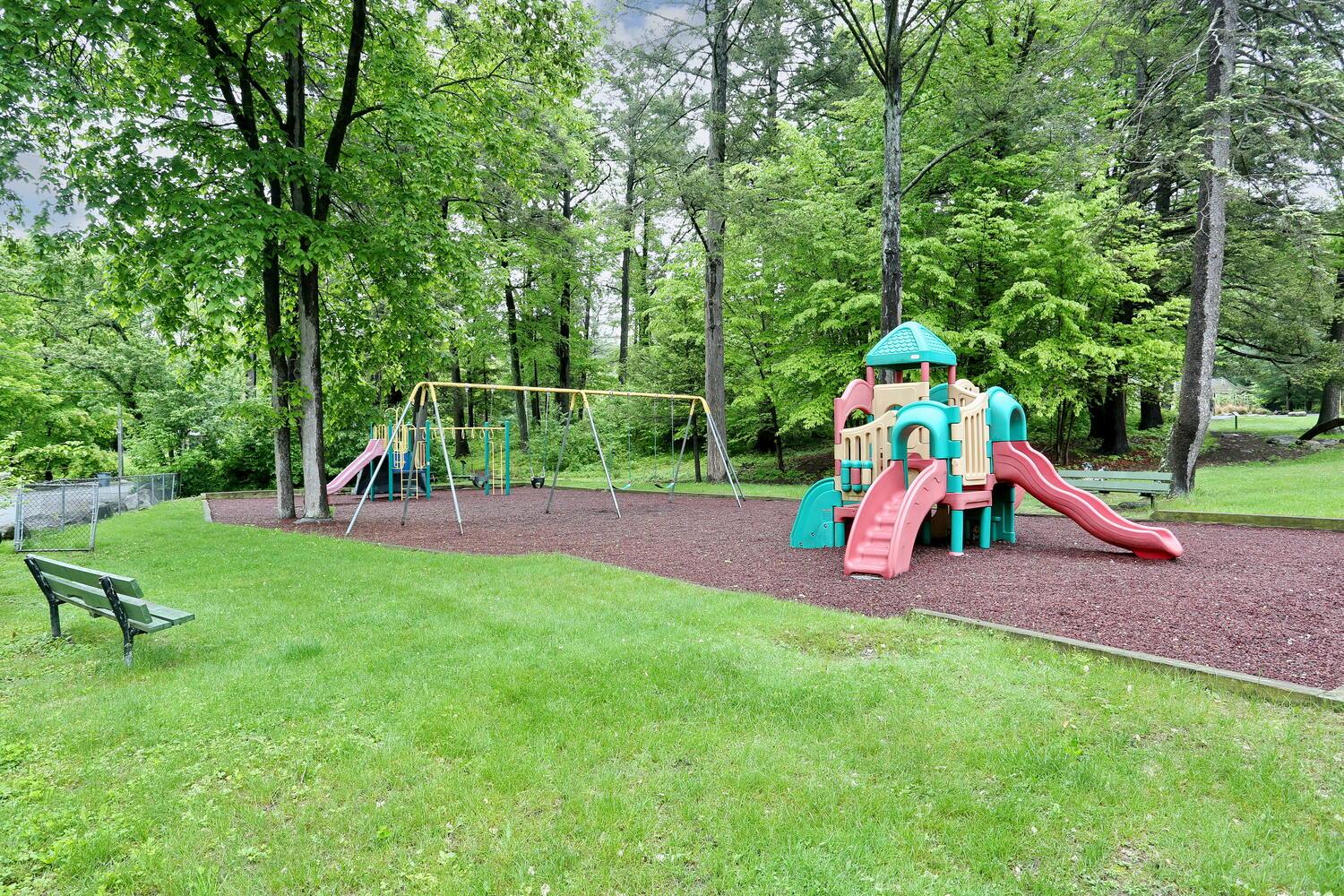 43 Hickory Road, Sloatsburg, NY 10974