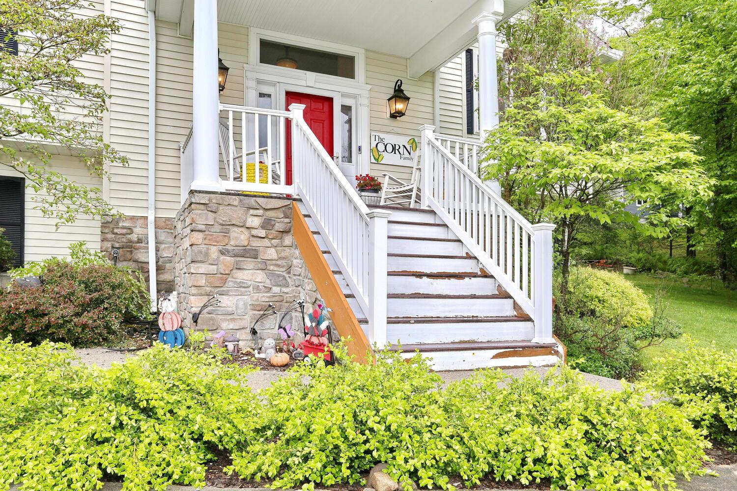 43 Hickory Road, Sloatsburg, NY 10974