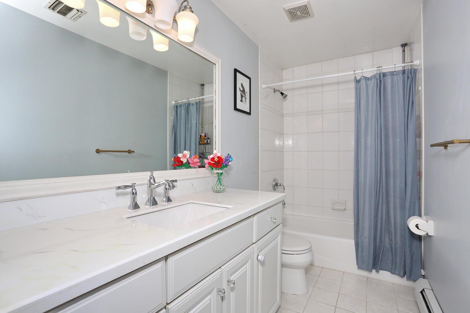 43 Hickory Road, Sloatsburg, NY 10974