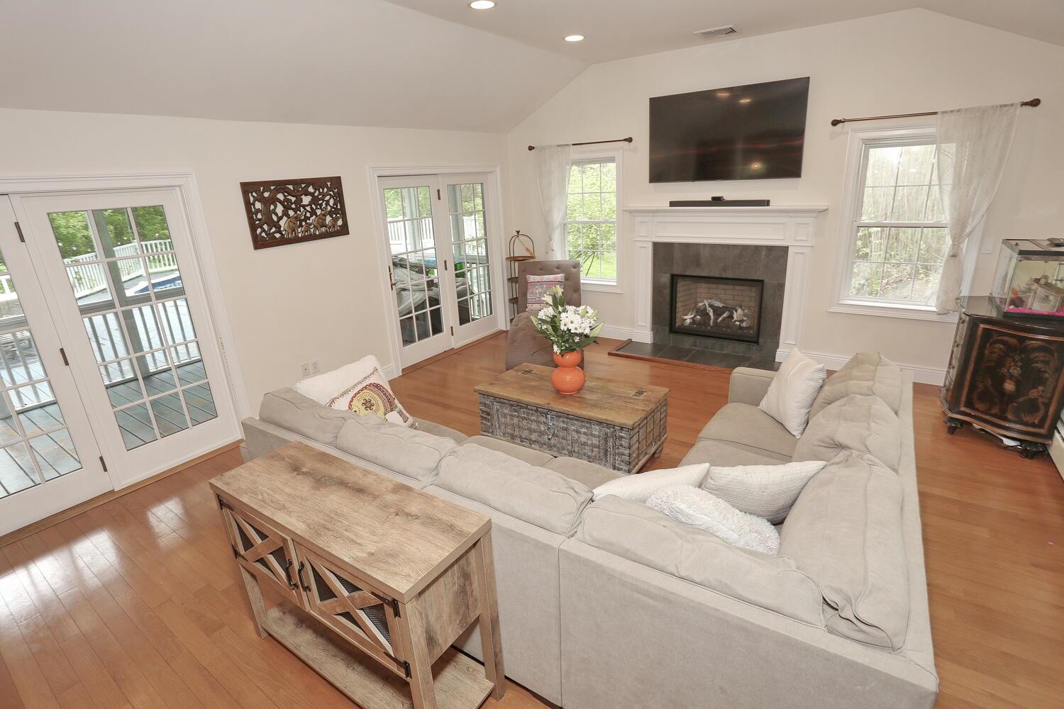 43 Hickory Road, Sloatsburg, NY 10974