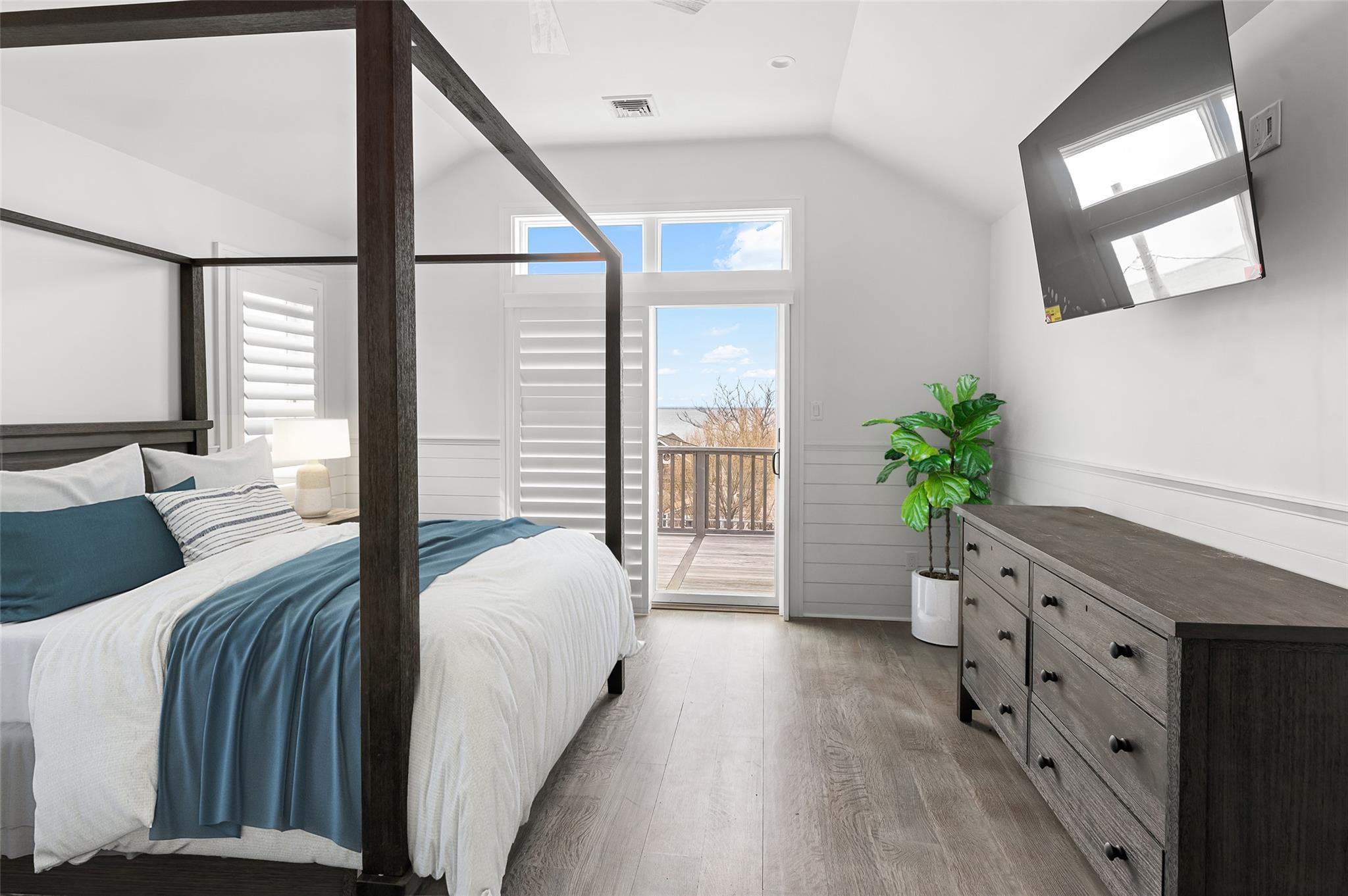 329 Bay Walk, Ocean Beach, NY 11770