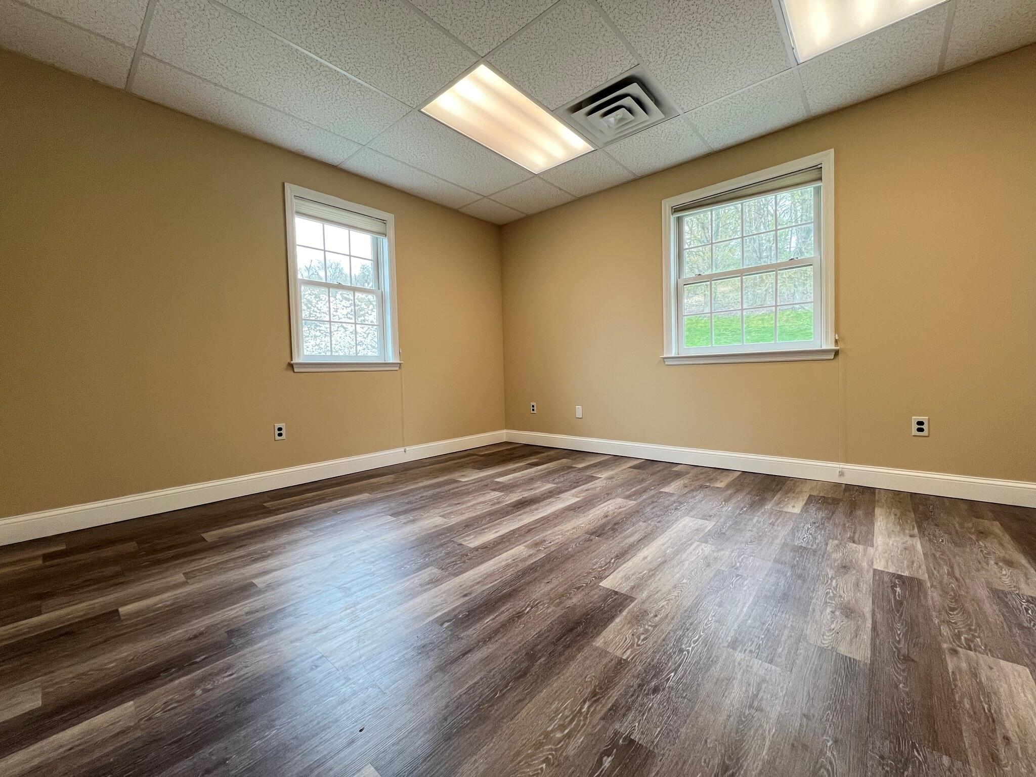 90 N Broadway # Half 3rd Floor, Irvington, NY 10533