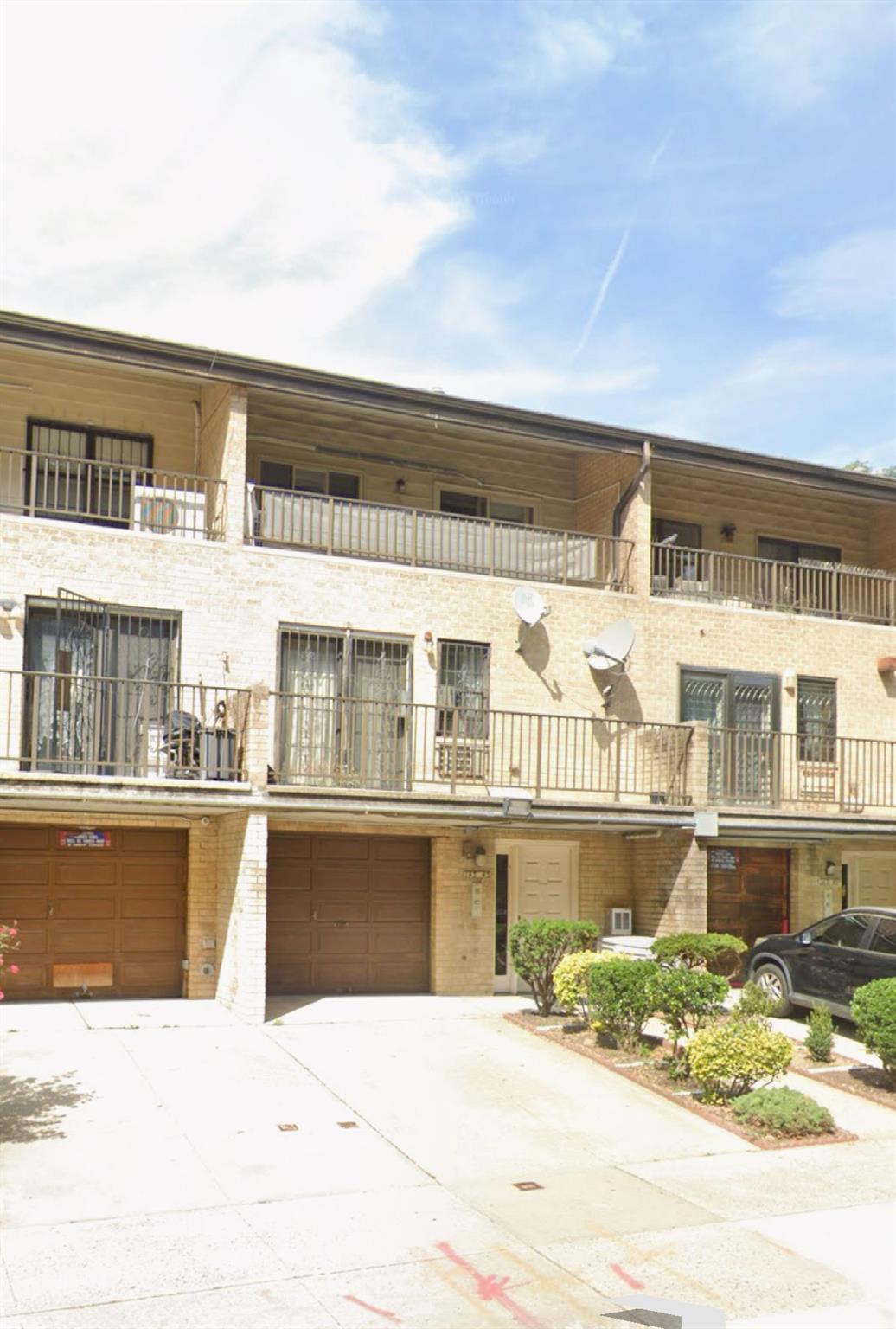 143-45 Barclay Avenue # B5, Flushing, NY 11355