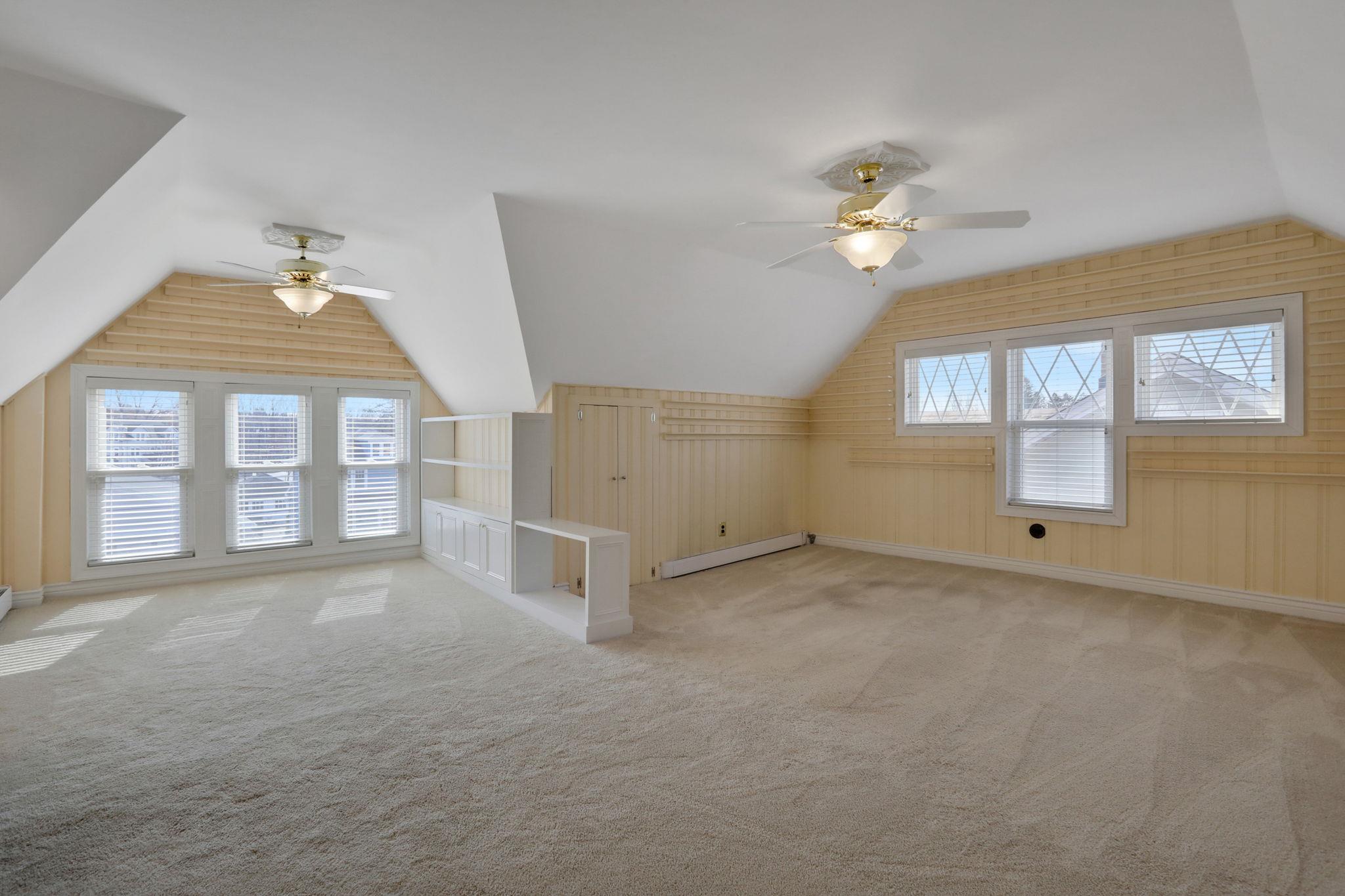 411 Albany Avenue, Kingston, NY 12401