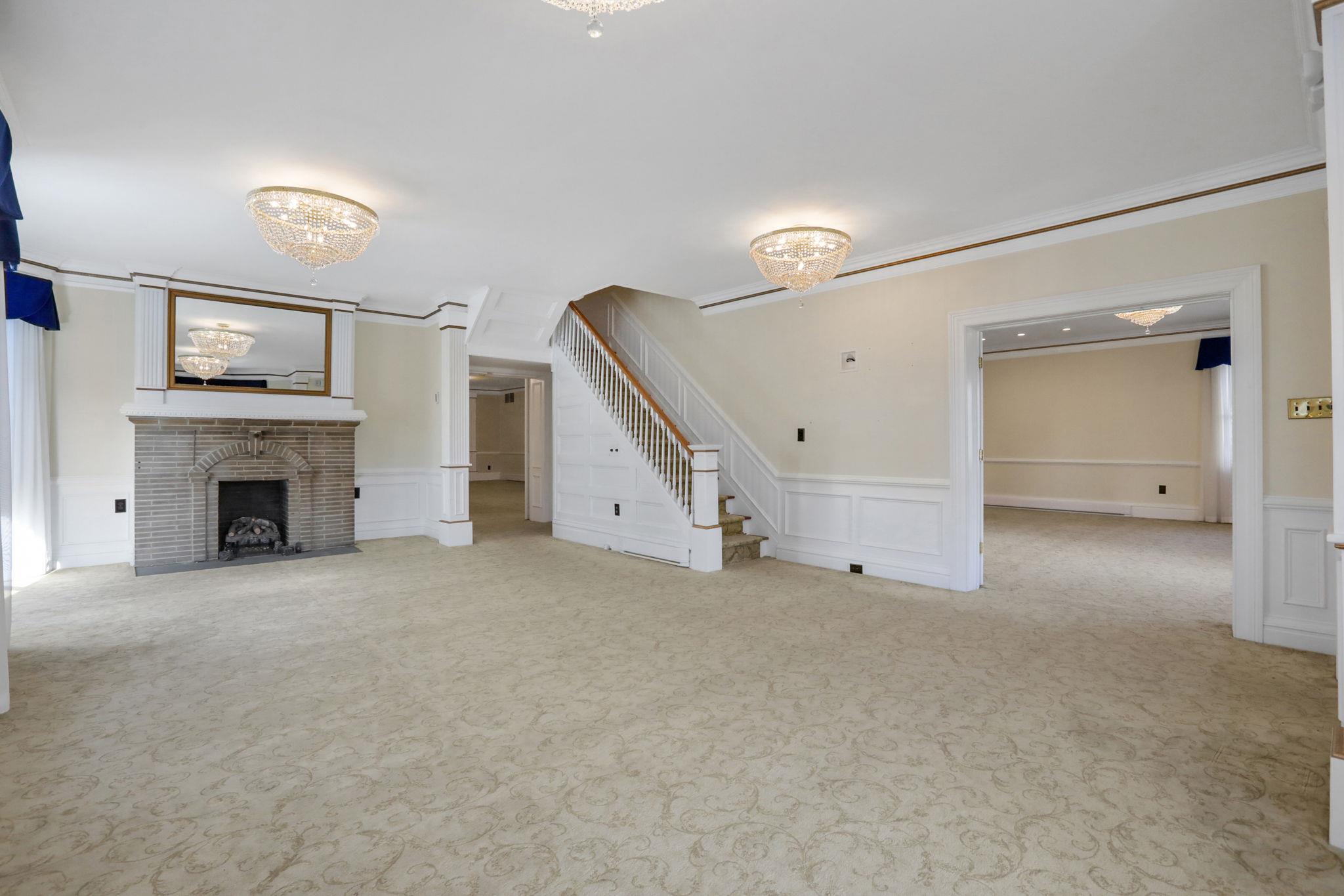 411 Albany Avenue, Kingston, NY 12401