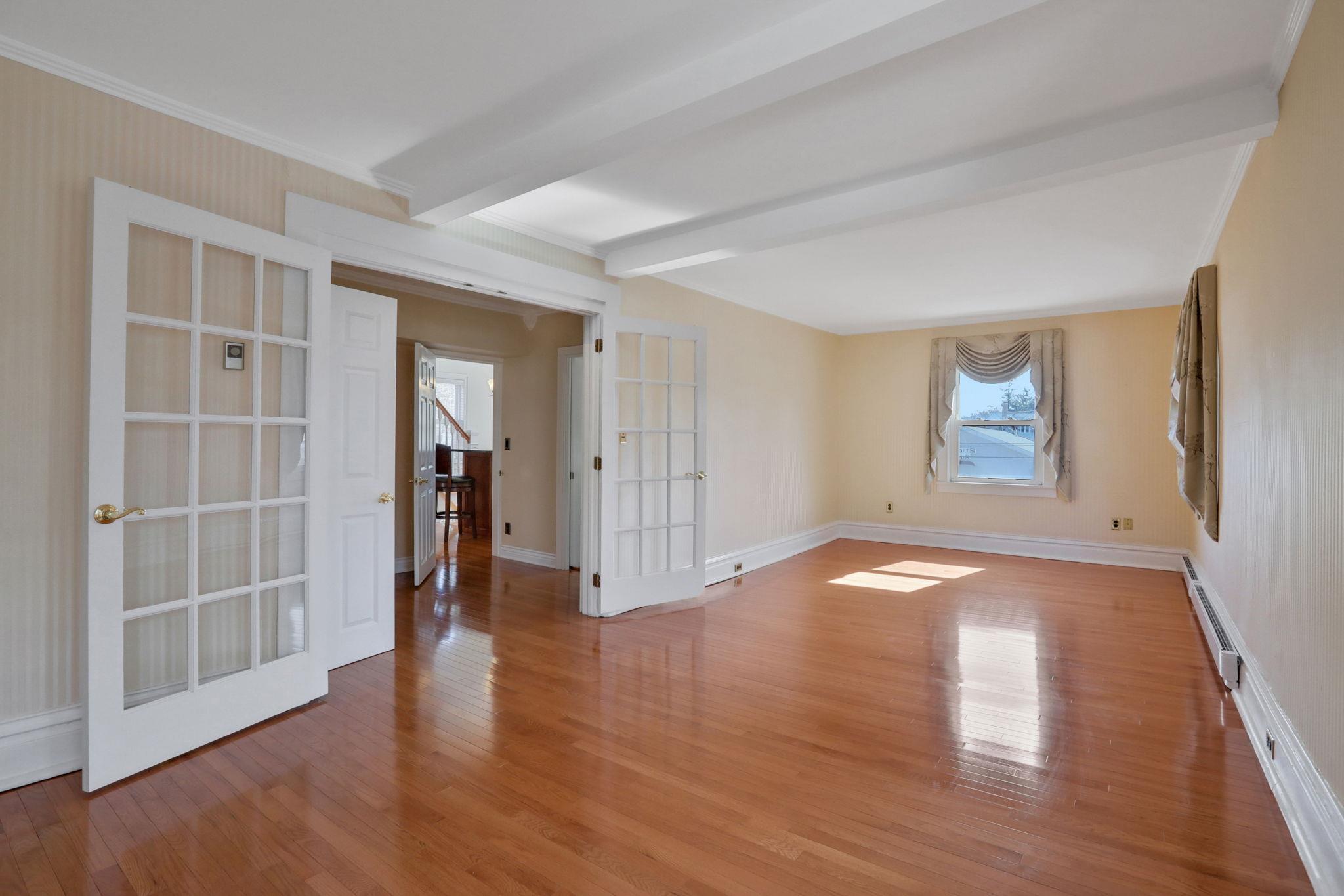 411 Albany Avenue, Kingston, NY 12401