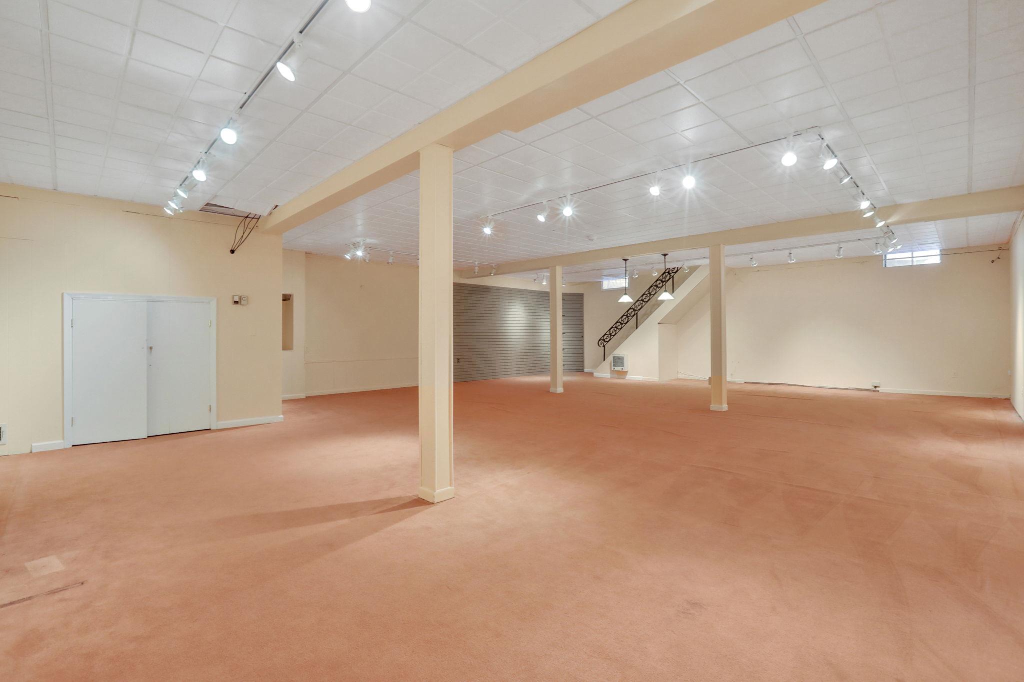 411 Albany Avenue, Kingston, NY 12401