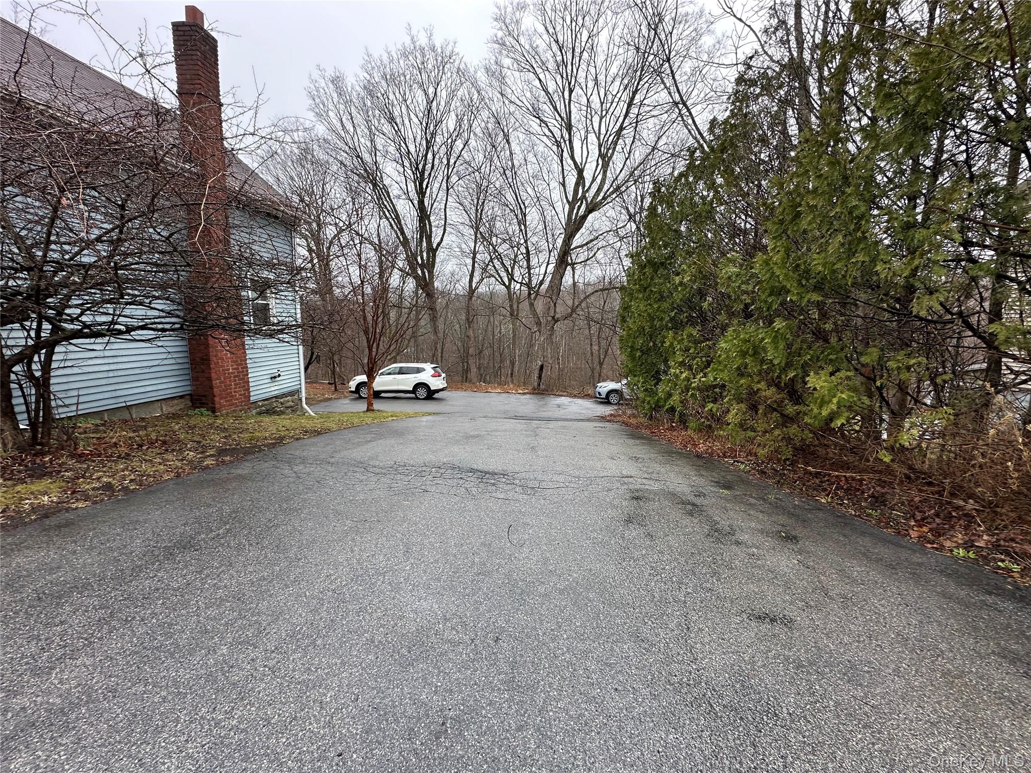 451 New Paltz, Highland, NY 12528