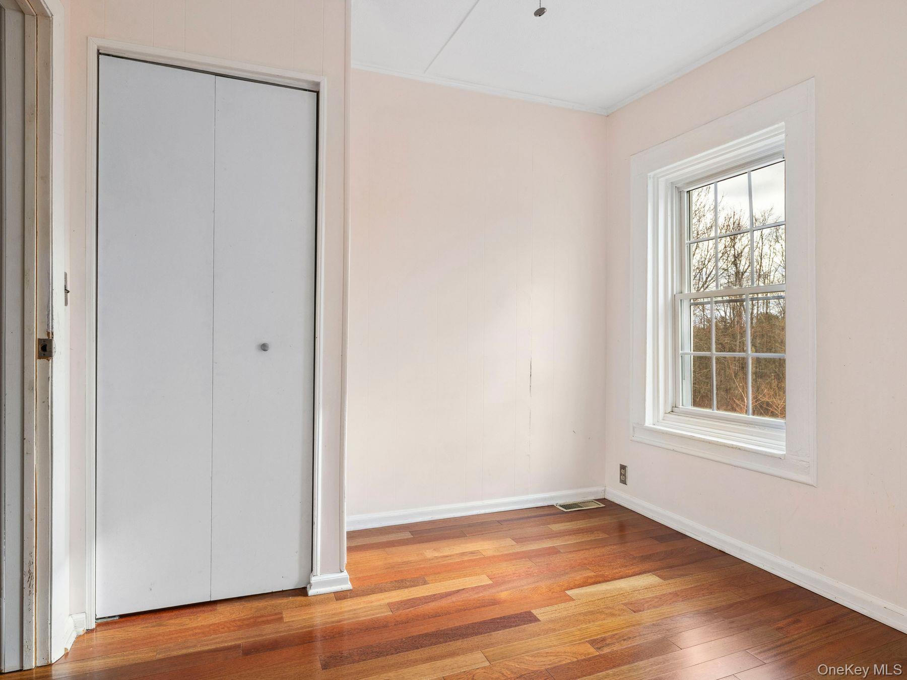 27 Brick Row, Athens, NY 12015