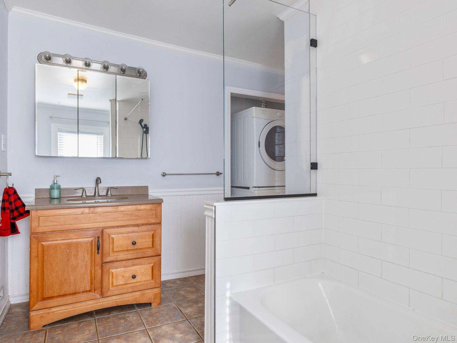 27 Brick Row, Athens, NY 12015