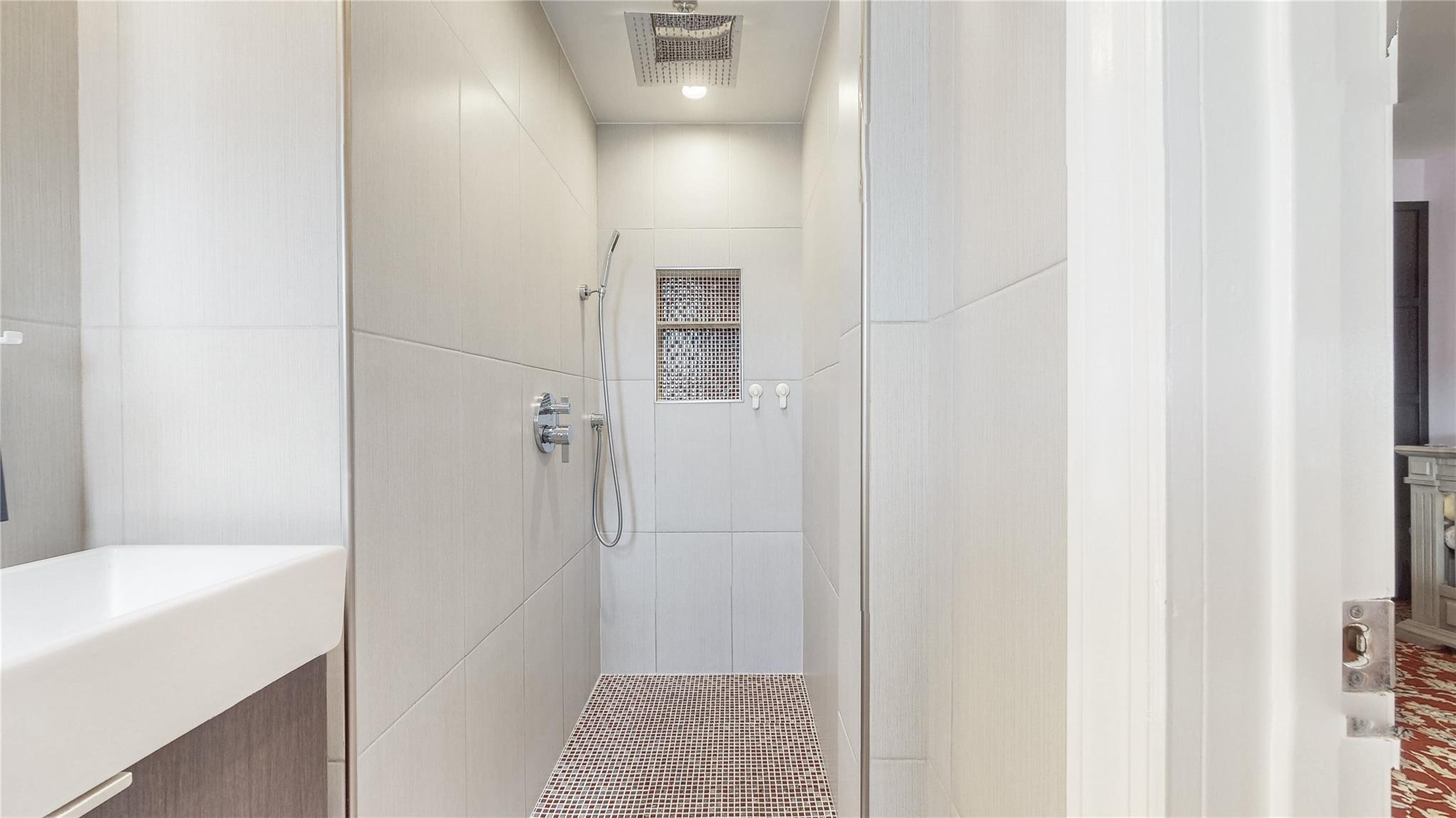 143-50 Hoover Avenue # 507, Briarwood, NY 11435