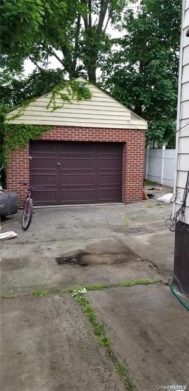 205-28 110th Avenue, Saint Albans, NY 11412