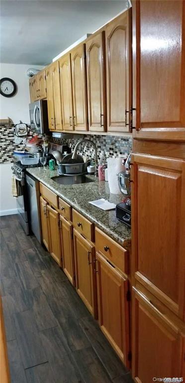 205-28 110th Avenue, Saint Albans, NY 11412