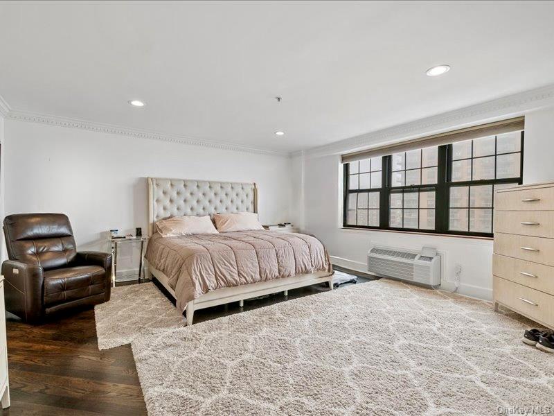 26 W Broadway # 505, Long Beach, NY 11561