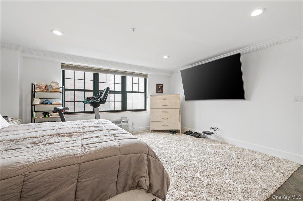 26 W Broadway # 505, Long Beach, NY 11561