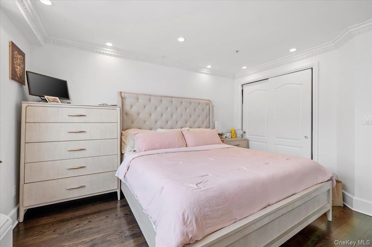 26 W Broadway # 505, Long Beach, NY 11561