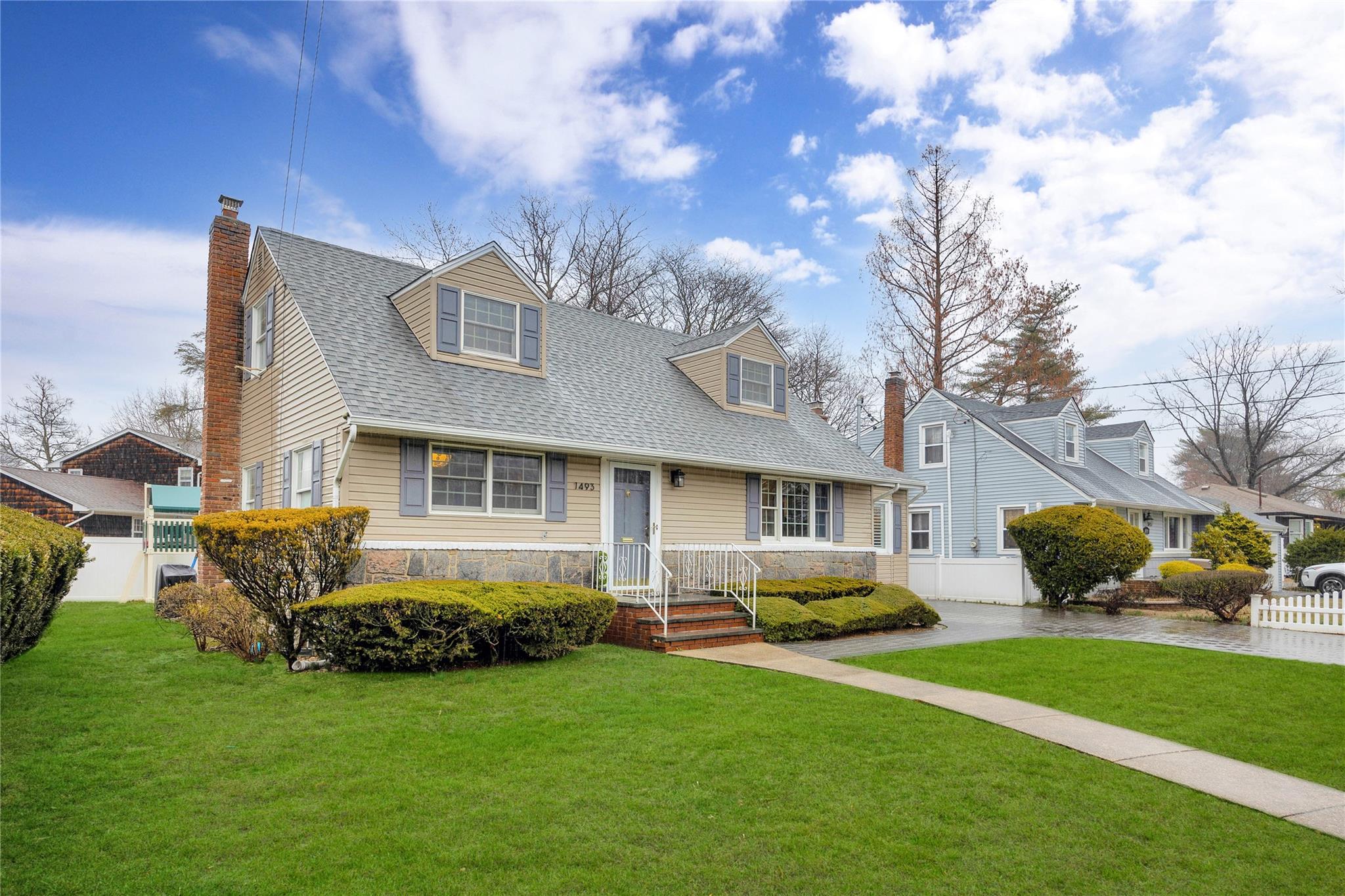 1493 N Meadow Road, Merrick, NY 11566