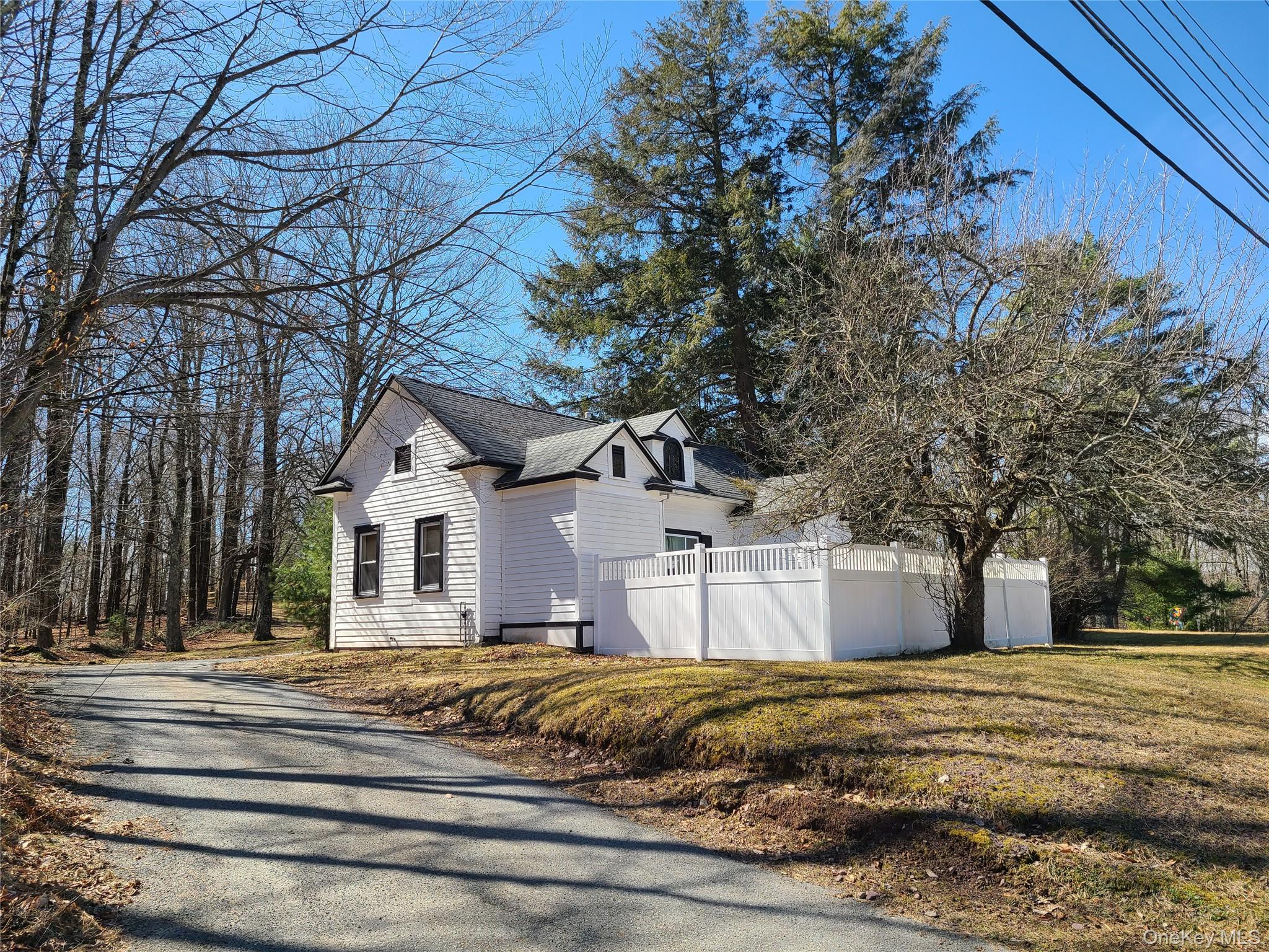 1095 State Route 17B, Mongaup Valley, NY 12762