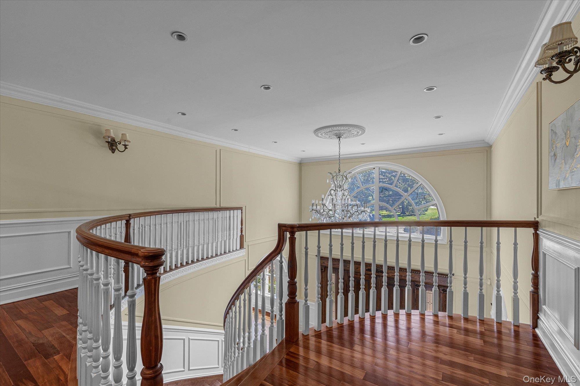 8 Norgate Road, Brookville, NY 11545